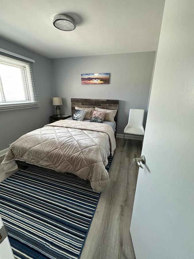 Spotless 2 Bedroom Suite In Winnipeg Luaran gambar